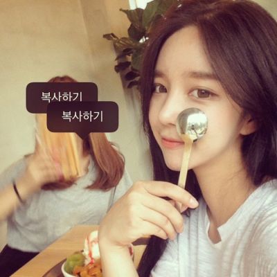简约风格的两个字女生网名 孤心、荼蘼