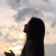 好听又好记的女生英文网名带翻译