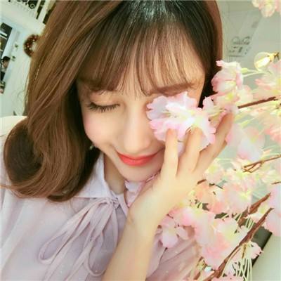 可爱好听的女生网名 抱着星星睡觉