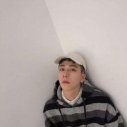 男生超拽单身网名精选 何必讨好一个人