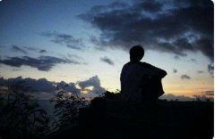 沮丧悲观的伤感男生网名 戏终人易散