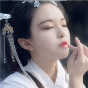 女生简短干净难忘的网名大全 风还在吹