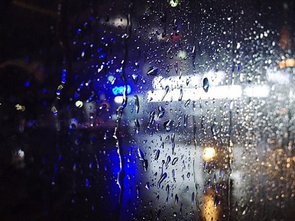 100条下雨天内心被触动的句子