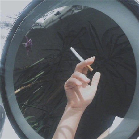 伤感文艺风的朋友圈背景图片